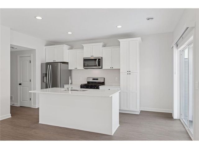 628 Franklin Street, Roberts, WI 54023