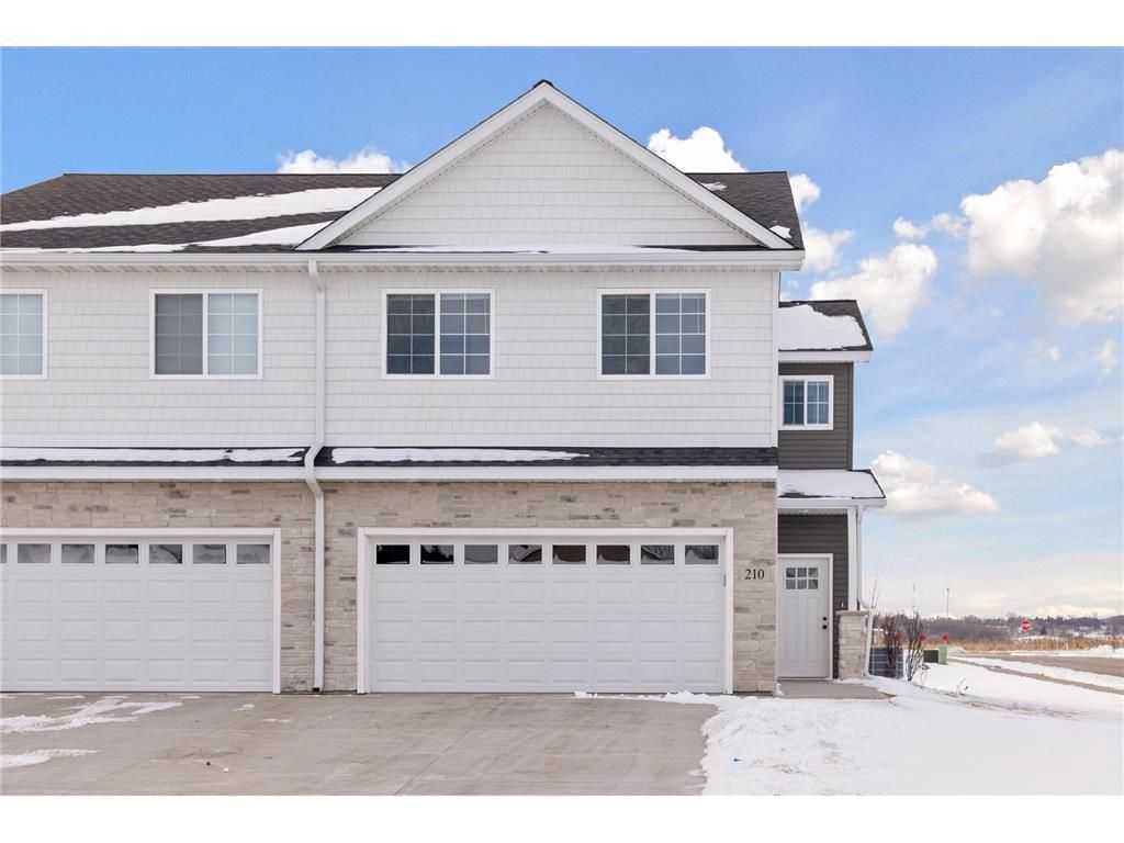 628 Franklin Street, Roberts, WI 54023