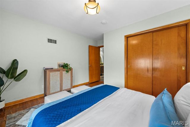 4325 Alma Avenue, St Louis, MO 63116