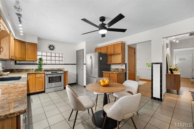 4325 Alma Avenue, St Louis, MO 63116