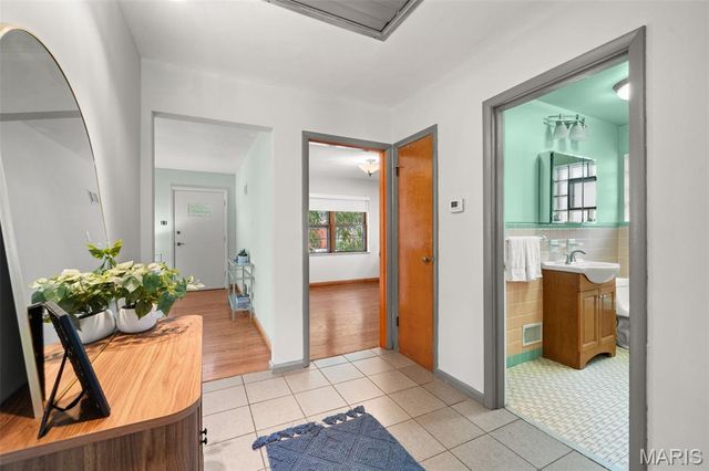 4325 Alma Avenue, St Louis, MO 63116