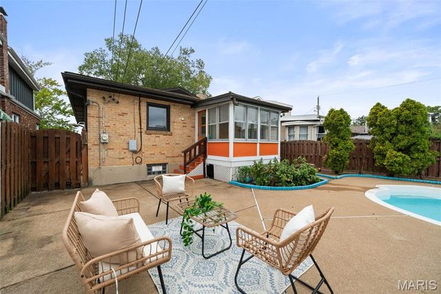 4325 Alma Avenue, St Louis, MO 63116