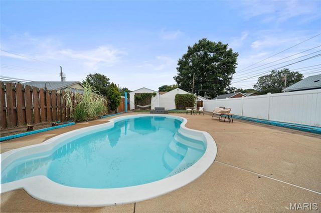 4325 Alma Avenue, St Louis, MO 63116