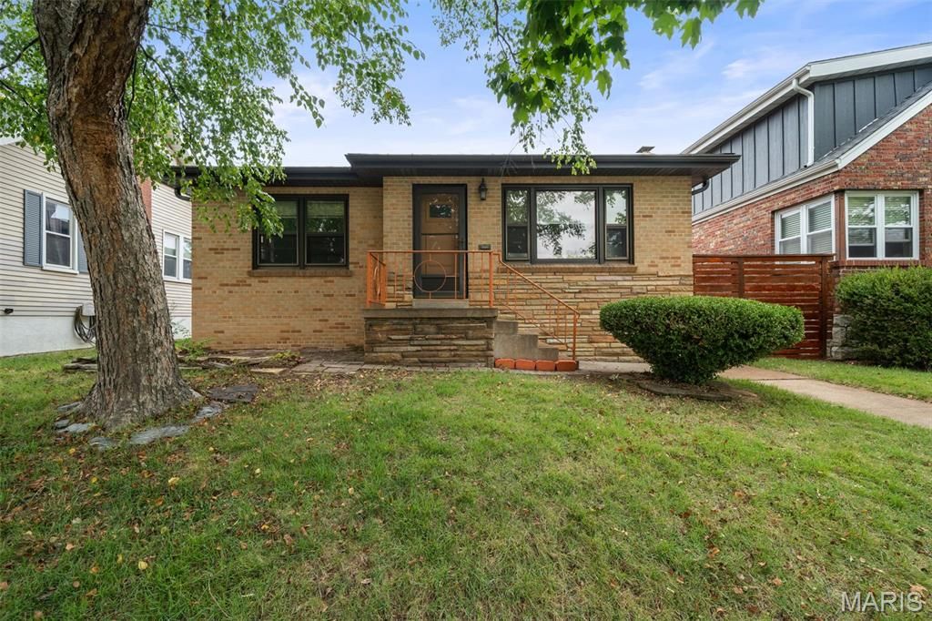 4325 Alma Avenue, St Louis, MO 63116