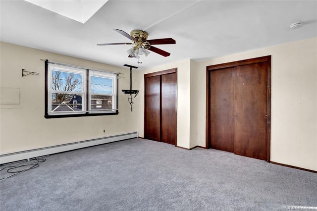 31 Bluespruce Road, Levittown, NY 11756