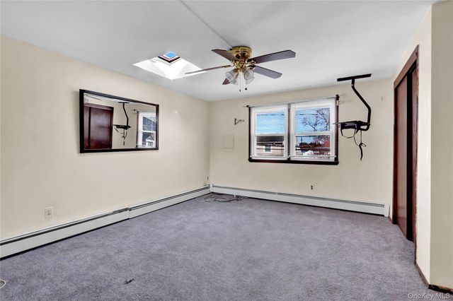 31 Bluespruce Road, Levittown, NY 11756