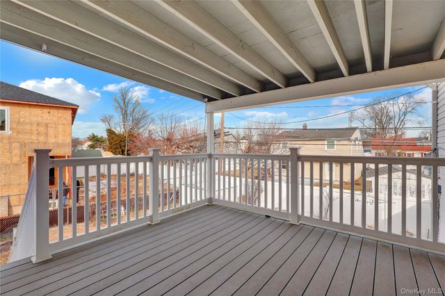 31 Bluespruce Road, Levittown, NY 11756