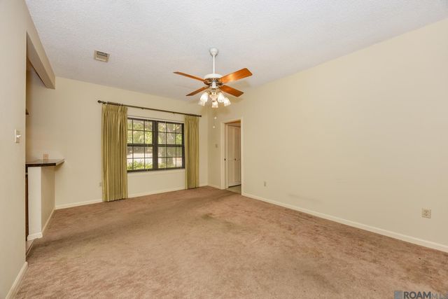 2033 W Magna Carta Pl, Baton Rouge, LA 70815