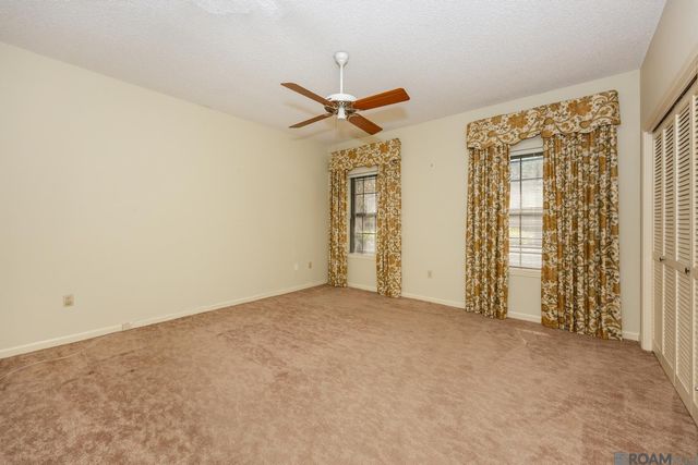 2033 W Magna Carta Pl, Baton Rouge, LA 70815
