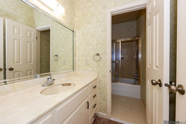 2033 W Magna Carta Pl, Baton Rouge, LA 70815