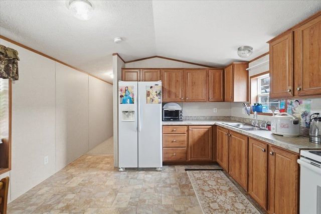 18 Avenue A, Burlington, VT 05408