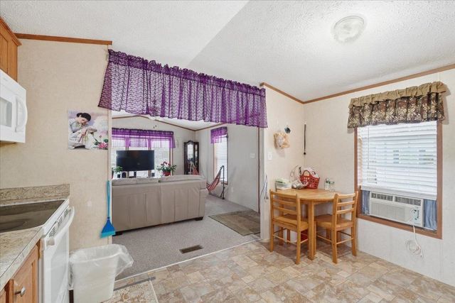 18 Avenue A, Burlington, VT 05408