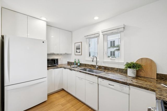 181 Centre 11, Mountain View, CA 94041