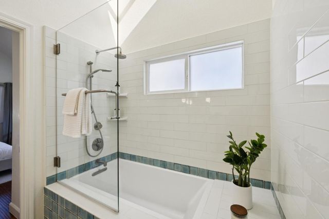 181 Centre 11, Mountain View, CA 94041