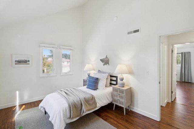181 Centre 11, Mountain View, CA 94041