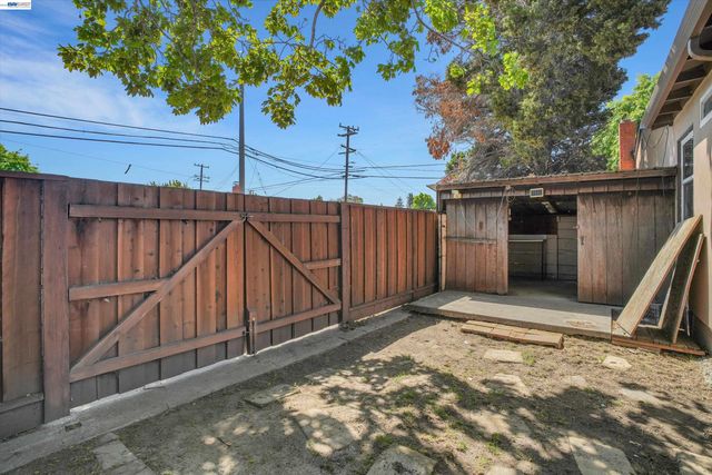 16188 Yale Ave, Ashland, CA 94580