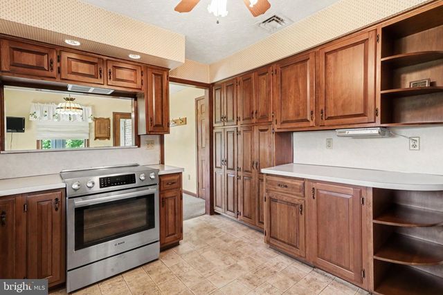 285 ORE BANK RD, Dillsburg, PA 17019