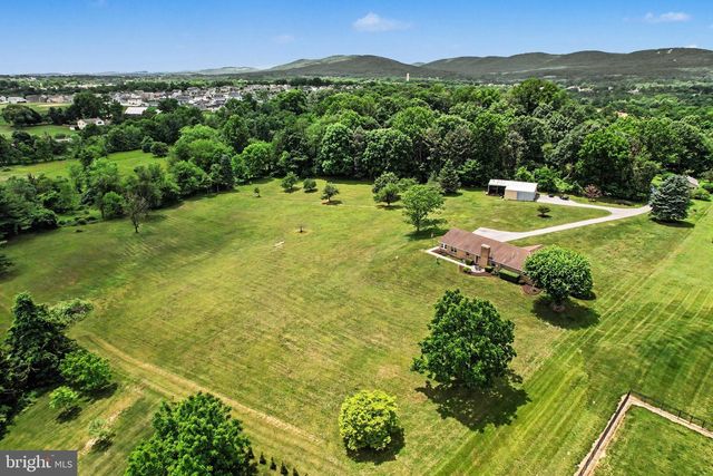 285 ORE BANK RD, Dillsburg, PA 17019