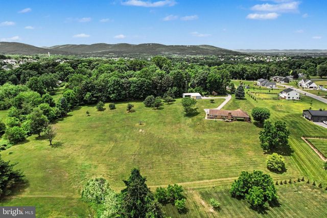 285 ORE BANK RD, Dillsburg, PA 17019