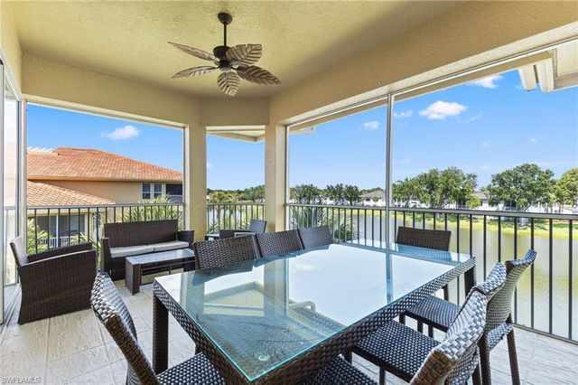 1875 Les Chateaux BLVD # 302, Naples, FL 34109