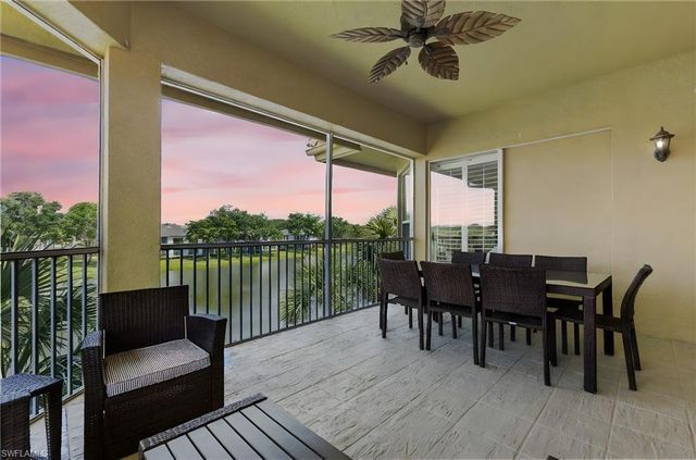 1875 Les Chateaux BLVD # 302, Naples, FL 34109