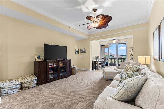1875 Les Chateaux BLVD # 302, Naples, FL 34109