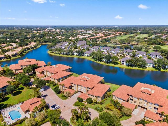 1875 Les Chateaux BLVD # 302, Naples, FL 34109