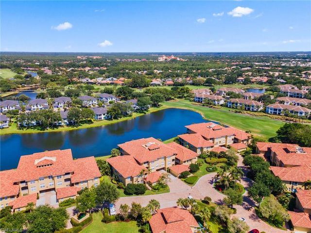 1875 Les Chateaux BLVD # 302, Naples, FL 34109