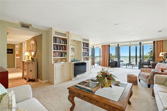 2400 Gulf Shore BLVD N 804, Naples, FL 34103