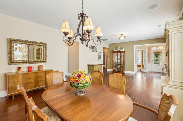 240 Old Towne Dr, Mount Juliet, TN 37122