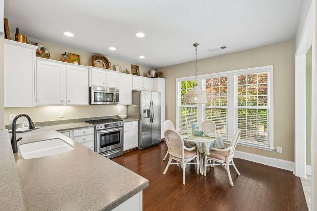 240 Old Towne Dr, Mount Juliet, TN 37122
