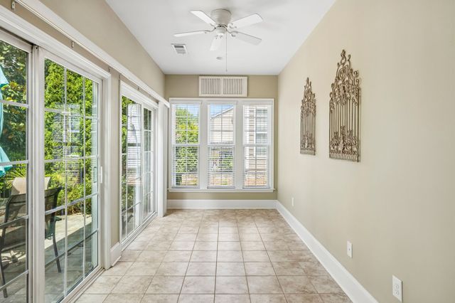 240 Old Towne Dr, Mount Juliet, TN 37122