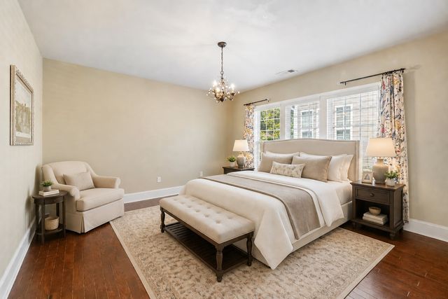 240 Old Towne Dr, Mount Juliet, TN 37122