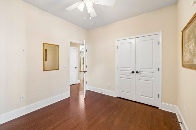 240 Old Towne Dr, Mount Juliet, TN 37122
