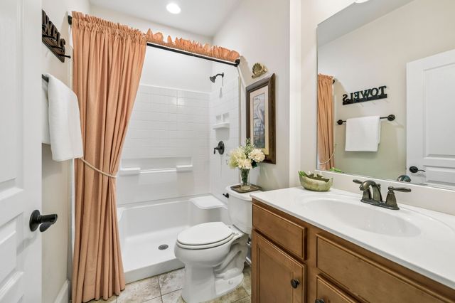 240 Old Towne Dr, Mount Juliet, TN 37122