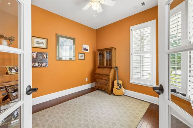 240 Old Towne Dr, Mount Juliet, TN 37122