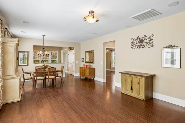 240 Old Towne Dr, Mount Juliet, TN 37122