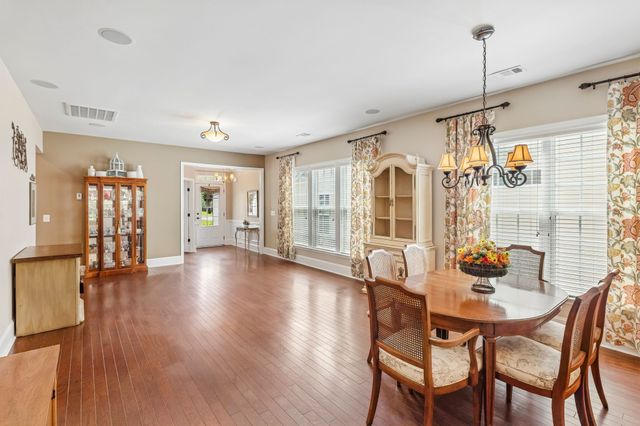 240 Old Towne Dr, Mount Juliet, TN 37122