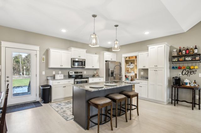 1418 Alyssa Dr, Chapel Hill, TN 37034