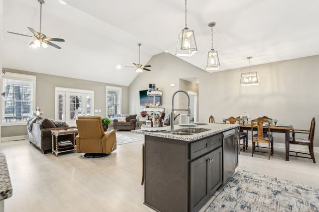 1418 Alyssa Dr, Chapel Hill, TN 37034