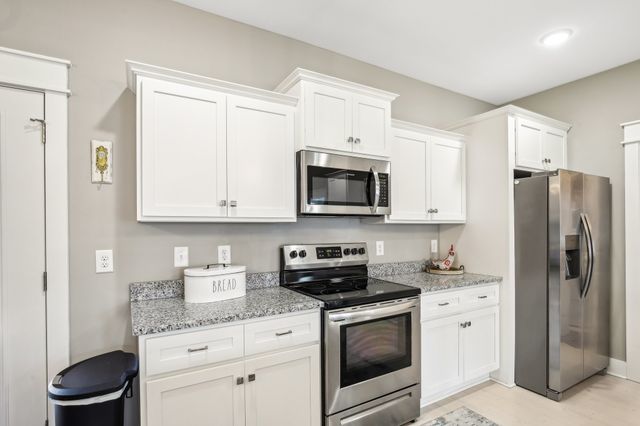 1418 Alyssa Dr, Chapel Hill, TN 37034