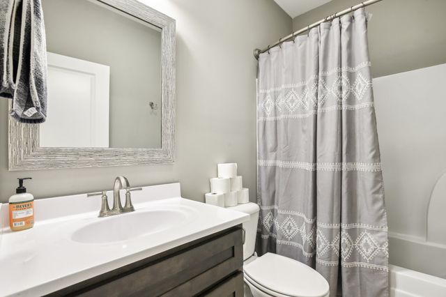 1418 Alyssa Dr, Chapel Hill, TN 37034