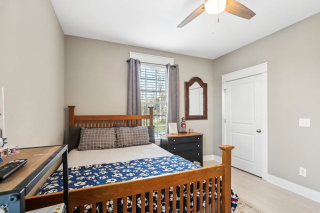 1418 Alyssa Dr, Chapel Hill, TN 37034