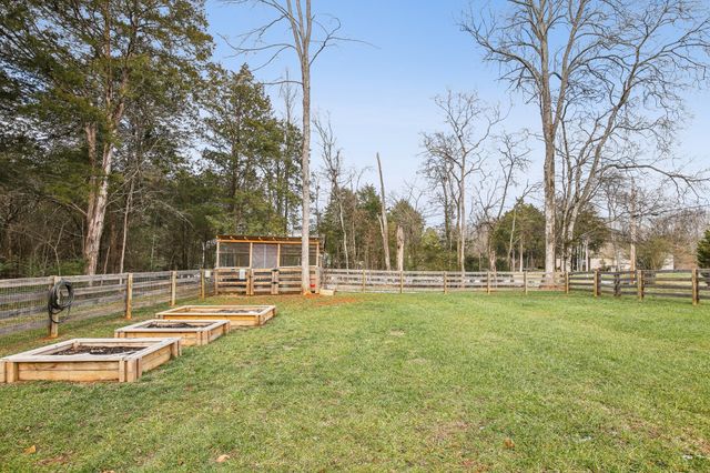 1418 Alyssa Dr, Chapel Hill, TN 37034