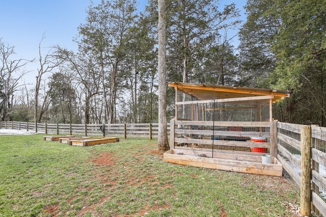 1418 Alyssa Dr, Chapel Hill, TN 37034