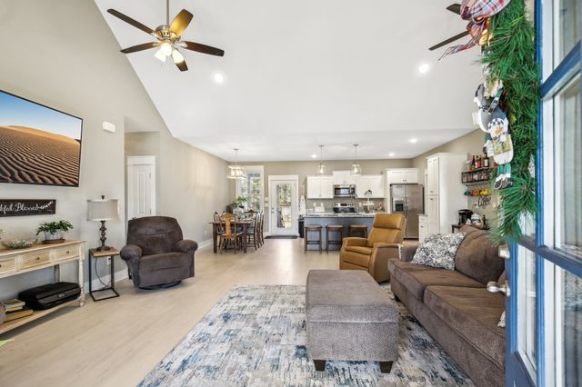 1418 Alyssa Dr, Chapel Hill, TN 37034