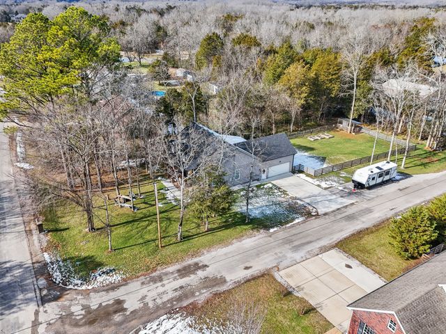 1418 Alyssa Dr, Chapel Hill, TN 37034