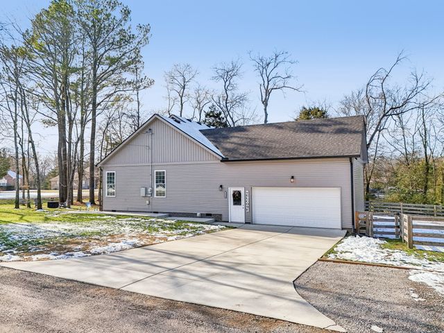 1418 Alyssa Dr, Chapel Hill, TN 37034