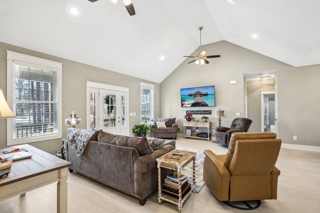 1418 Alyssa Dr, Chapel Hill, TN 37034