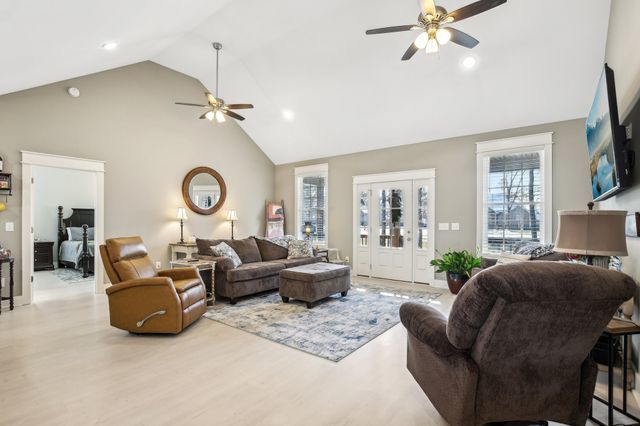 1418 Alyssa Dr, Chapel Hill, TN 37034